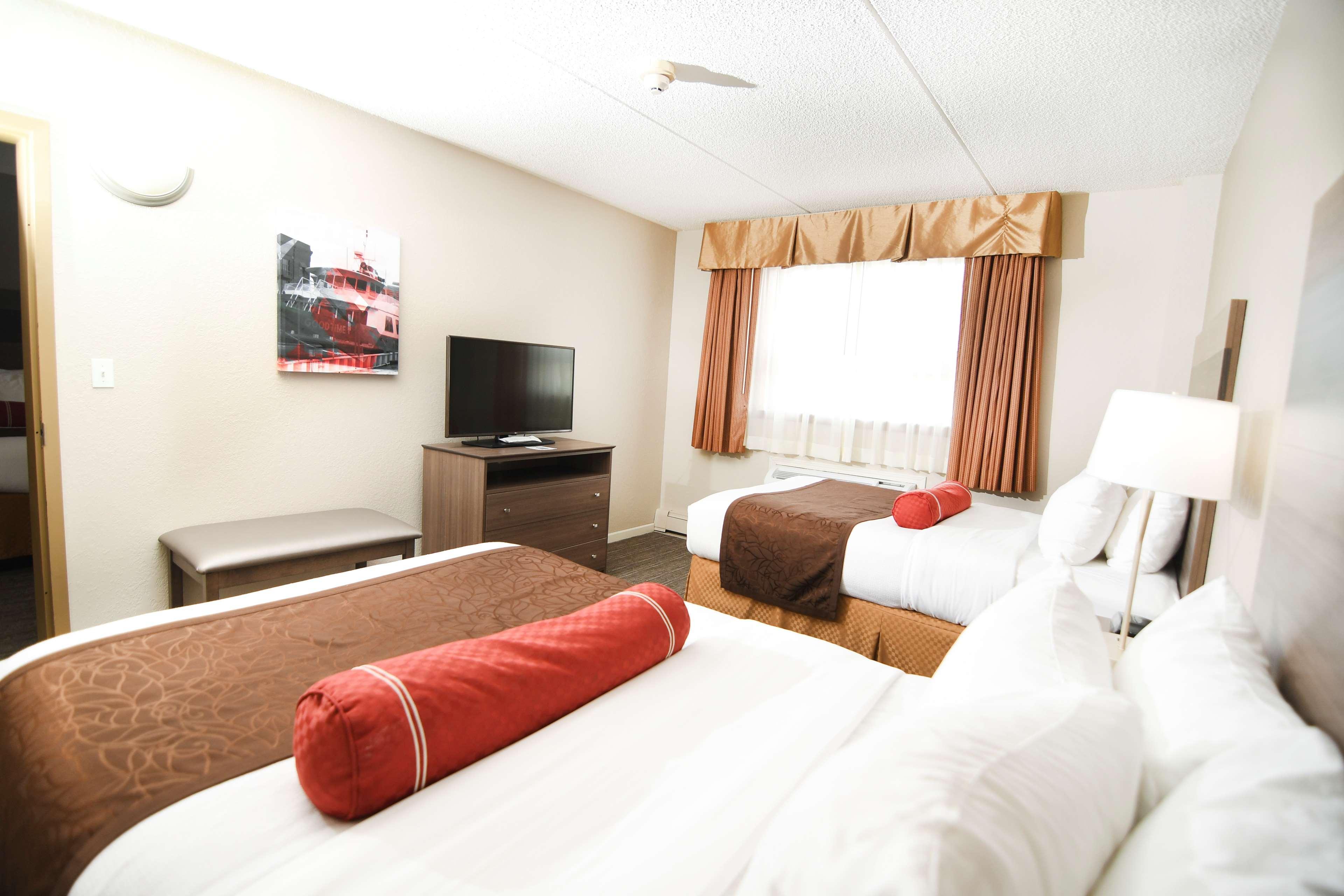 Best Western Plus Sandusky Hotel & Suites Exterior photo