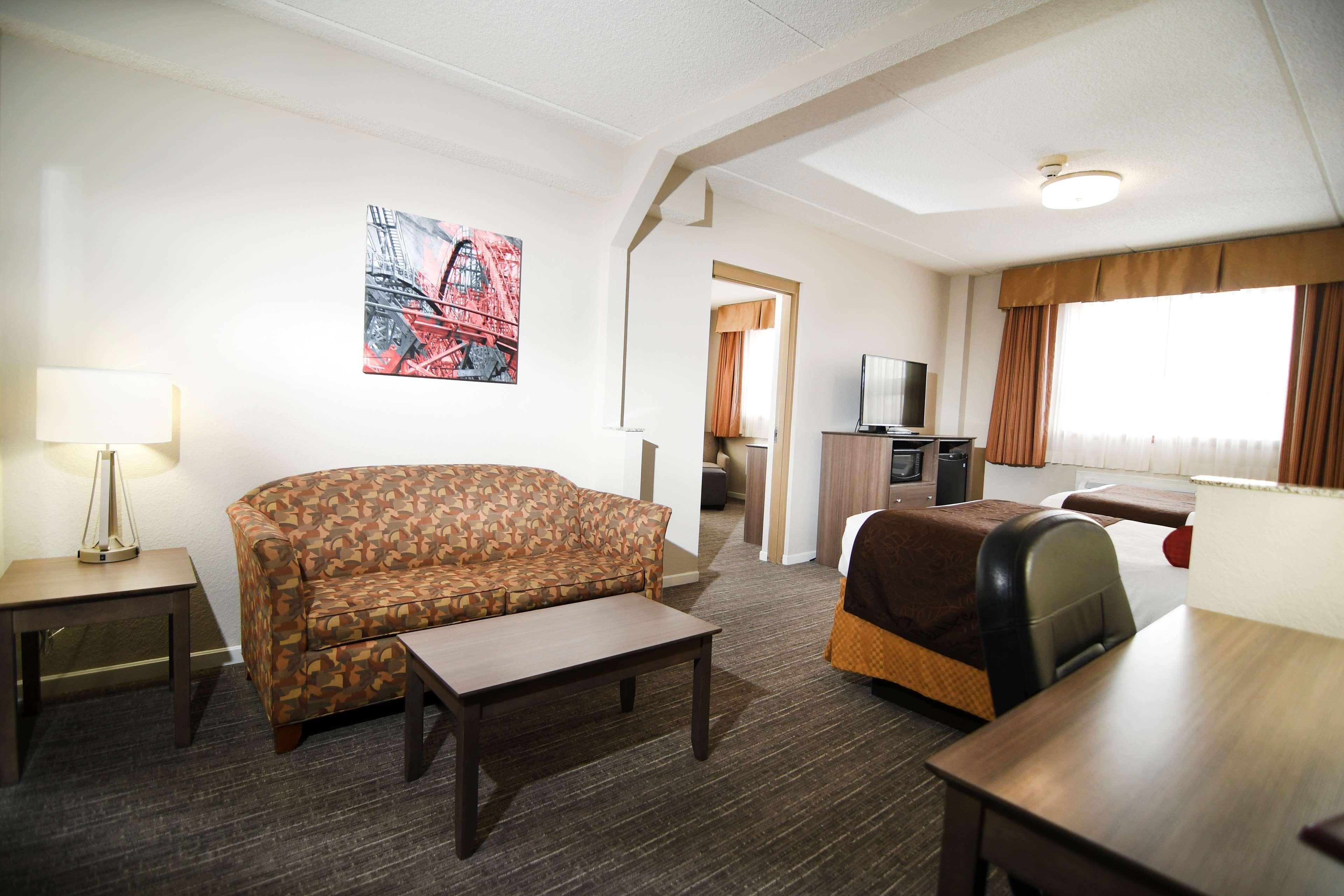 Best Western Plus Sandusky Hotel & Suites Exterior photo