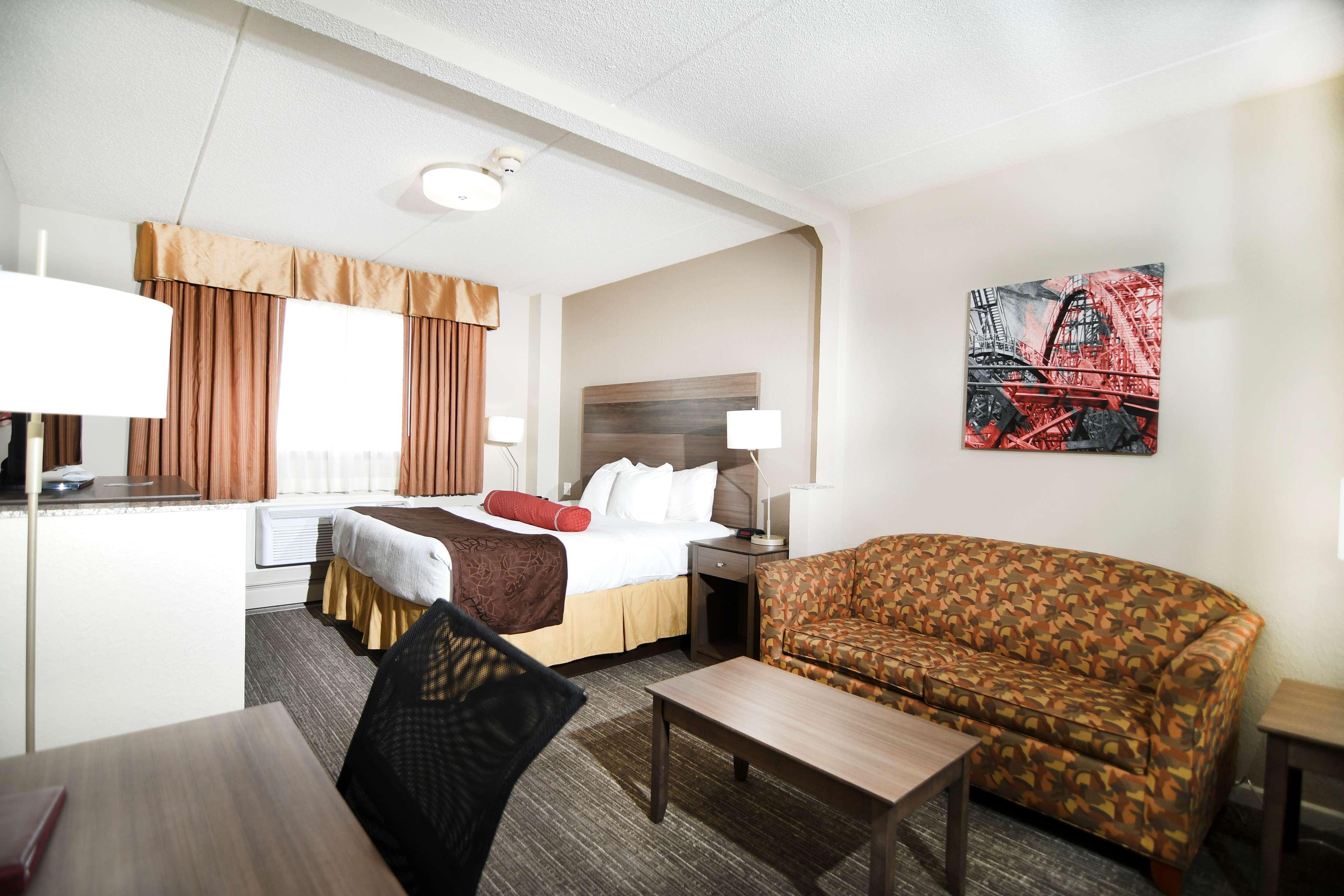Best Western Plus Sandusky Hotel & Suites Exterior photo